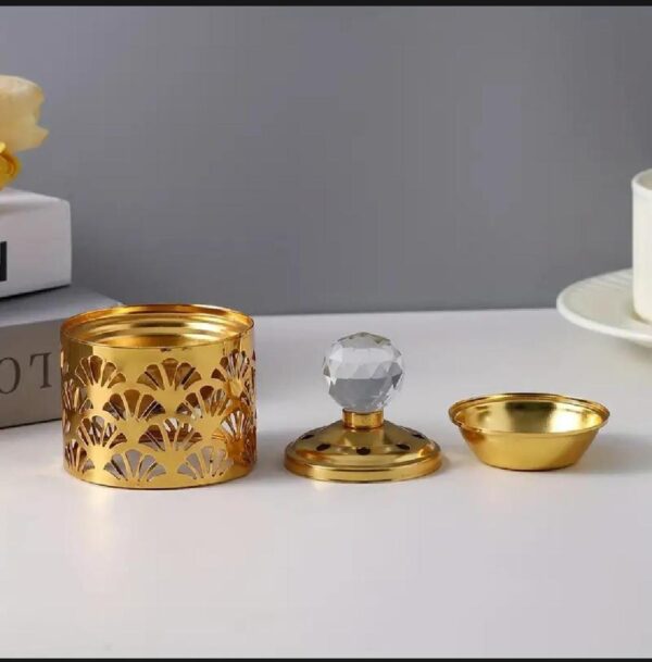 Bakhoor Burner Antique Incense Burner Material: Stainless Steel Number Of Pieces: 1 Pc Size: 14 x 7.5 cm Product Feature: Adds Warmth And Sentimentality To Any Room Color: Golden Package Includes: 1 x Incense Burner