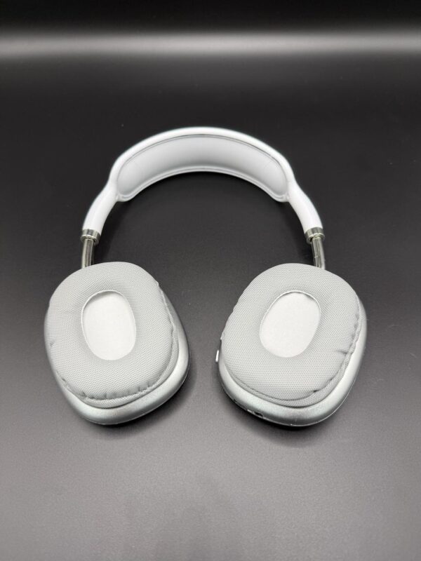 P9 Headphones - Image 3